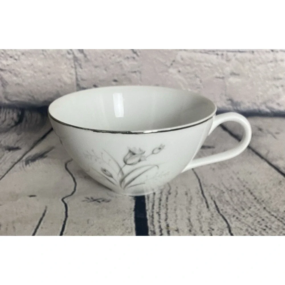 VTG Creative Royal Elegance Fine China Coffee Tea Cup & Saucer Wheat‎ Flower